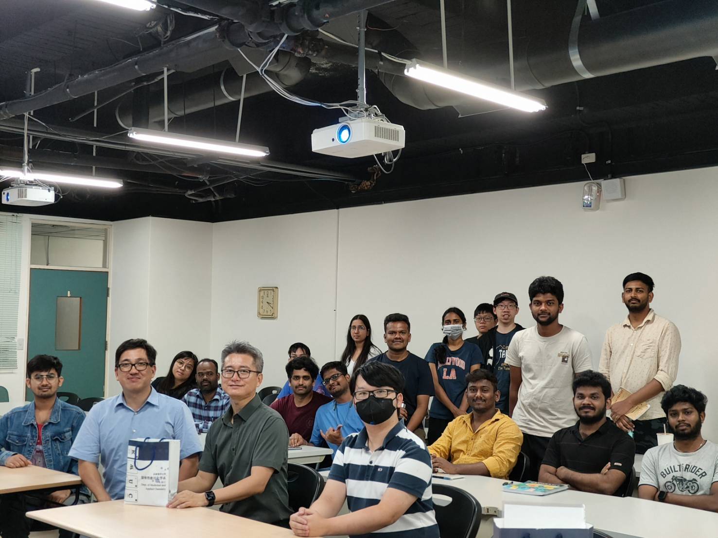 香港中文大學化學系徐哲教授 2